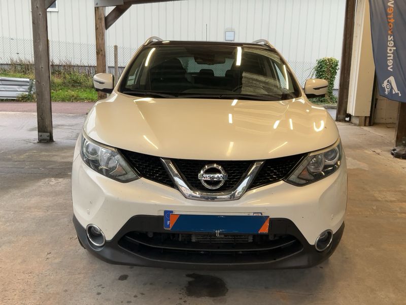 Nissan Qashqai 1.6 dCi Connect Edition 2015 – снимка 14