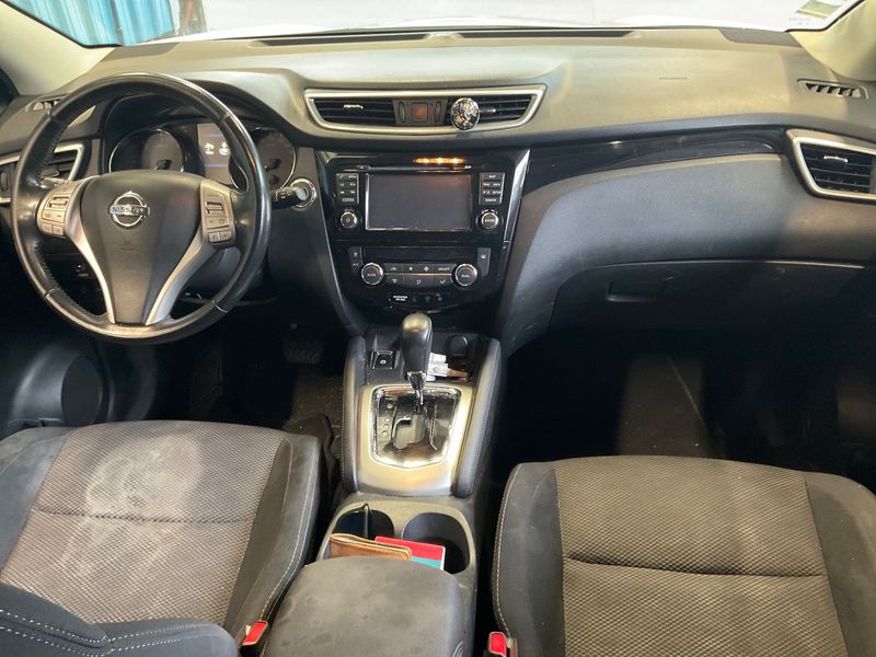 Nissan Qashqai 1.6 dCi Connect Edition 2015 – снимка 17