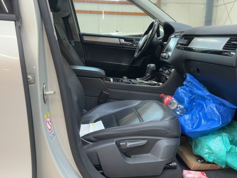 Volkswagen Touareg 3.0 V6 TDI BlueMotion Tech 2013 – снимка 16
