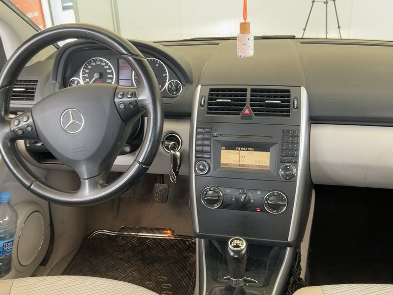 Mercedes-Benz A-Klasse A 180 CDI Avantgarde 2010 – снимка 17