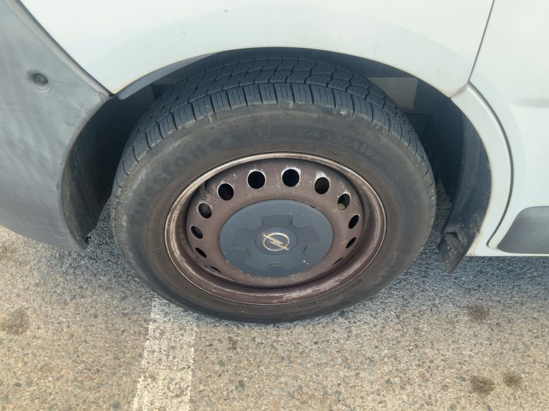 Opel Vivaro 1.9 CDTI Kombi L1H1 2,7t 2005 – снимка 3