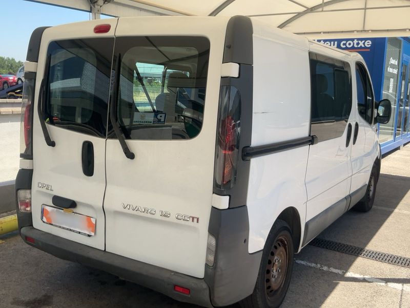Opel Vivaro 1.9 CDTI Kombi L1H1 2,7t 2005 – снимка 8
