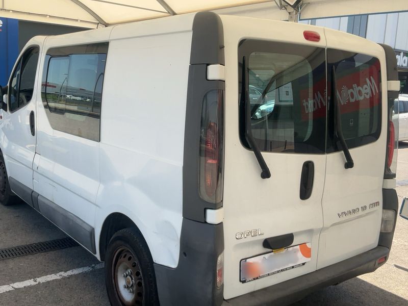 Opel Vivaro 1.9 CDTI Kombi L1H1 2,7t 2005 – снимка 6