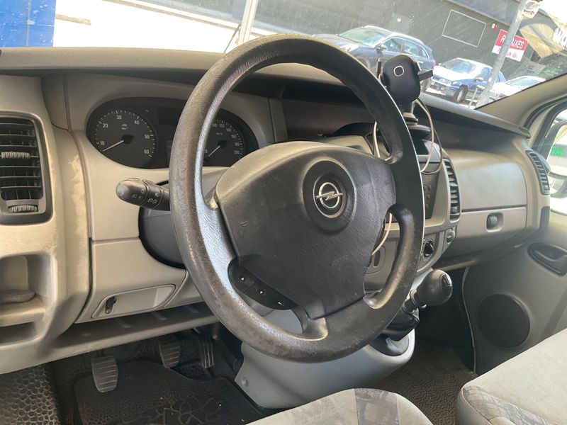 Opel Vivaro 1.9 CDTI Kombi L1H1 2,7t 2005 – снимка 40