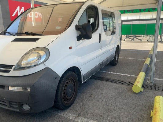 Opel Vivaro 1.9 CDTI Kombi L1H1 2,7t 2005 – снимка 2