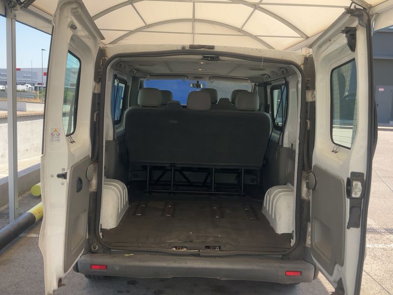 Opel Vivaro 1.9 CDTI Kombi L1H1 2,7t 2005 – снимка 15