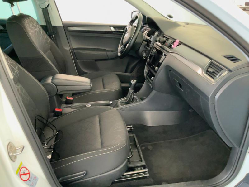 Skoda Rapid Spaceback 1.0 TSI Clever 2018 – снимка 16