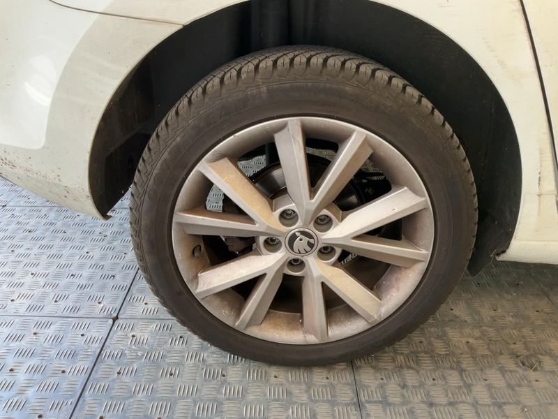 Skoda Rapid Spaceback 1.0 TSI Clever 2018 – снимка 9