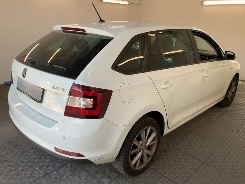 Skoda Rapid Spaceback 1.0 TSI Clever 2018 – снимка 8