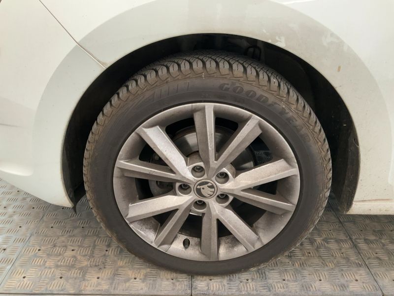 Skoda Rapid Spaceback 1.0 TSI Clever 2018 – снимка 3