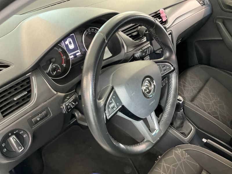 Skoda Rapid Spaceback 1.0 TSI Clever 2018 – снимка 30