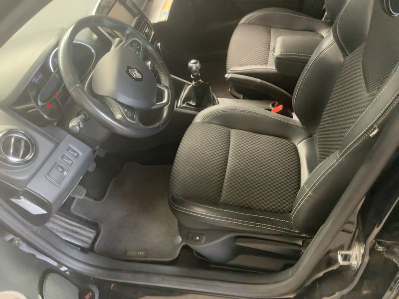Renault Clio 1.2 TCe Energy Intens 2017 – снимка 16