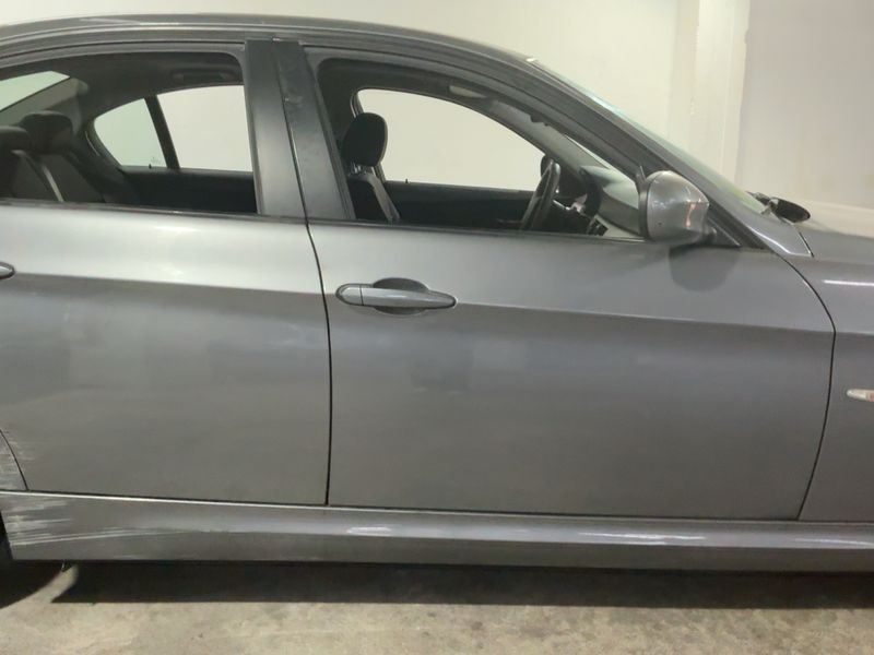BMW 3er 320d 2009 – снимка 10