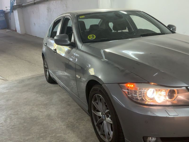 BMW 3er 320d 2009 – снимка 12