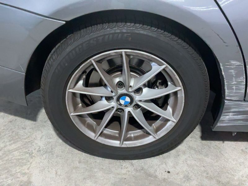 BMW 3er 320d 2009 – снимка 19