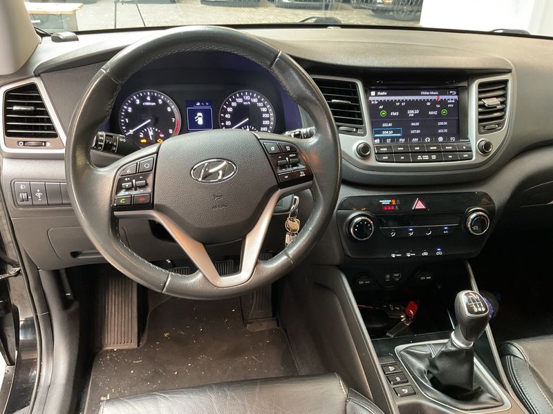 Hyundai Tucson 1.6 Comfort 2WD 2017 – снимка 17