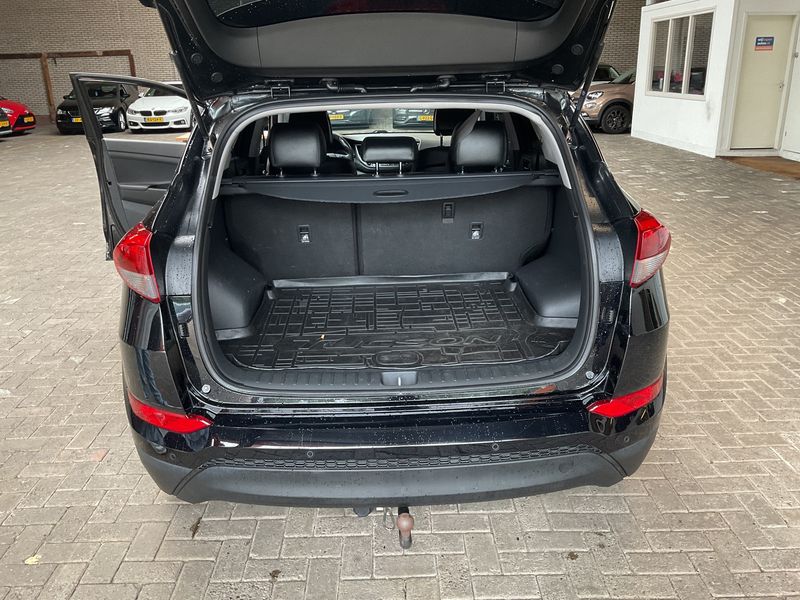 Hyundai Tucson 1.6 Comfort 2WD 2017 – снимка 15