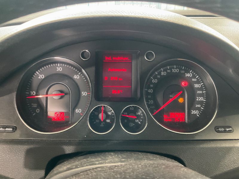 Volkswagen Passat 2.0 TDI Sportline 2005 – снимка 4