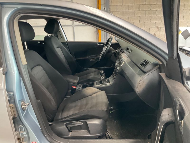 Volkswagen Passat 2.0 TDI Sportline 2005 – снимка 3