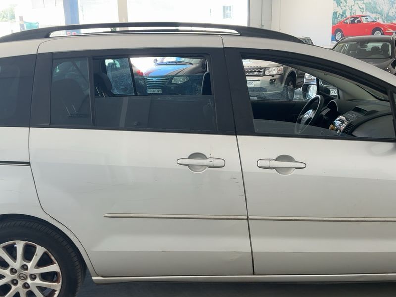 Mazda 5 2.0 Turbodiesel CD Extra 2009 – снимка 10