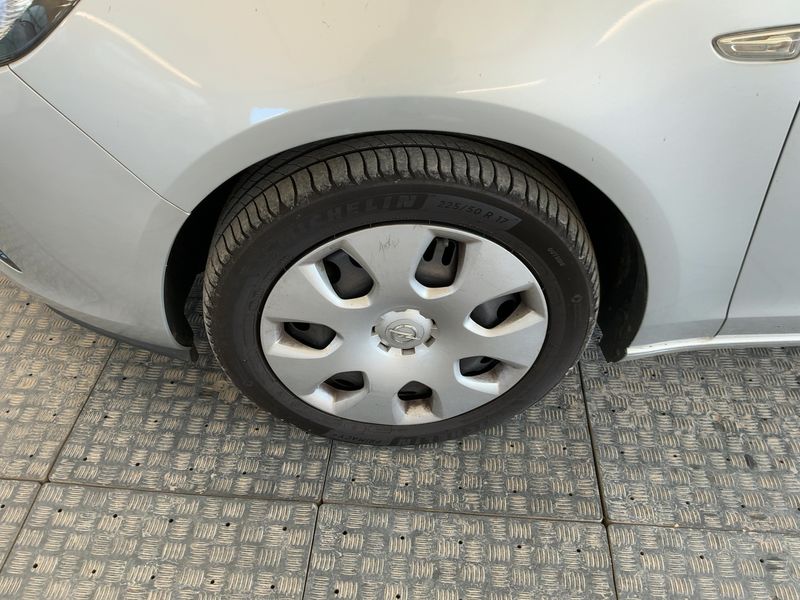 Opel Zafira Tourer 1.4 Turbo LPG Selection 2016 – снимка 3