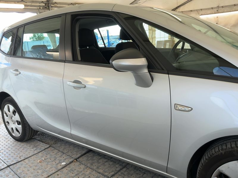 Opel Zafira Tourer 1.4 Turbo LPG Selection 2016 – снимка 10