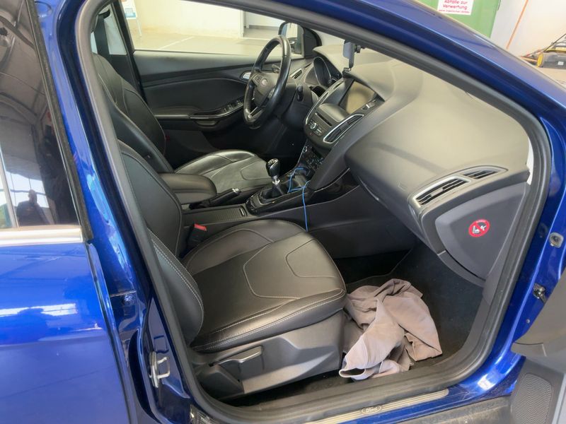 Ford Focus 1.5 EcoBoost Titanium 2015 – снимка 17