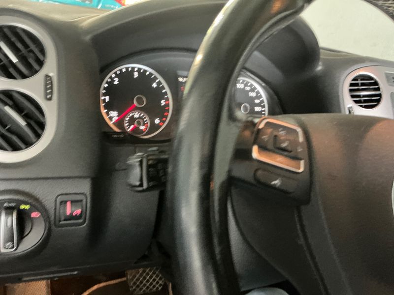 Volkswagen Tiguan 2.0 TDI Cup Sport & Style 4Motion BlueMotion Tech 2014 – снимка 27