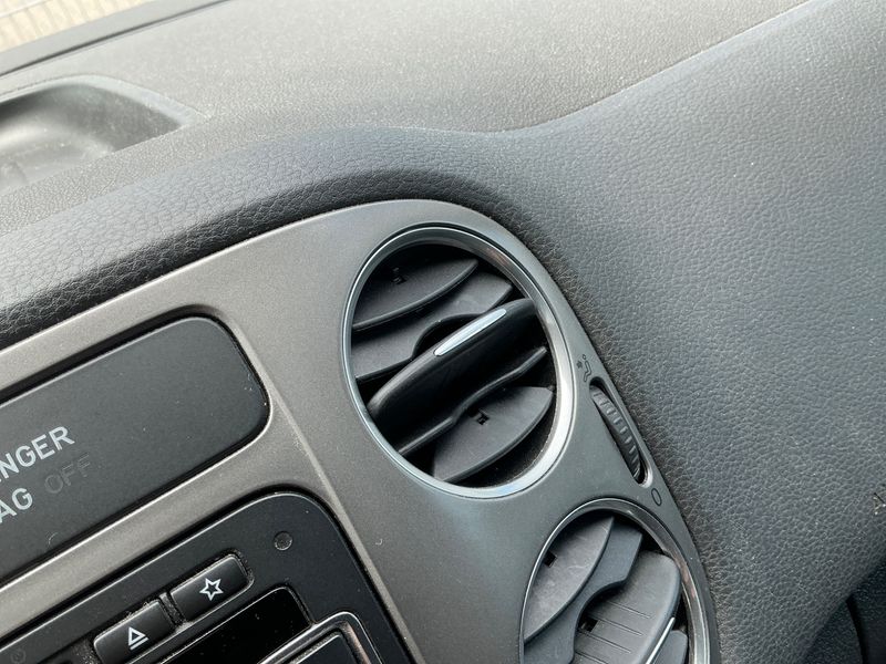 Volkswagen Tiguan 2.0 TDI Sport & Style 4Motion 2008 – снимка 24