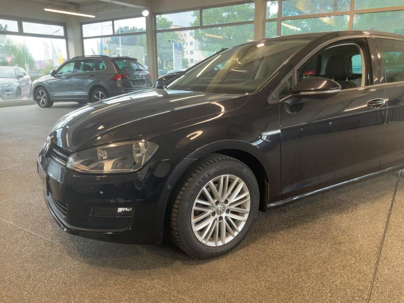 Volkswagen Golf VII 1.2 TSI Cup BlueMotion Tech 2014 – снимка 2