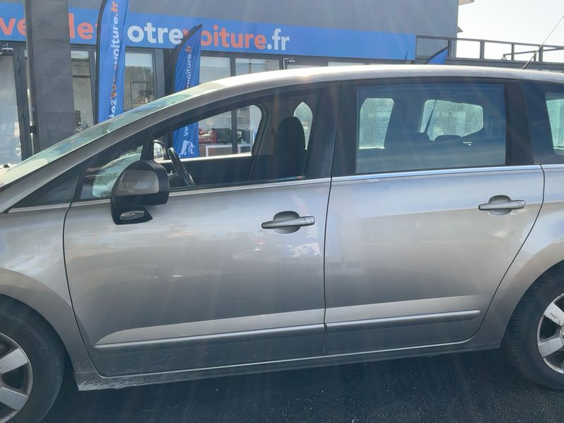 Peugeot 5008 1.6 HDi Premium 2011 – снимка 4