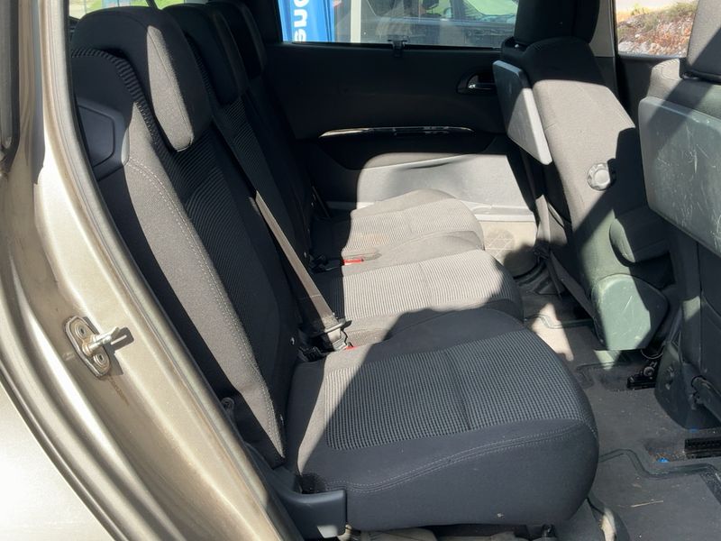 Peugeot 5008 1.6 HDi Premium 2011 – снимка 19