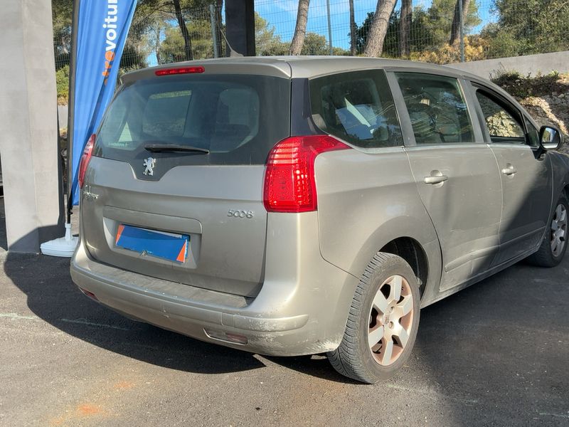 Peugeot 5008 1.6 HDi Premium 2011 – снимка 8
