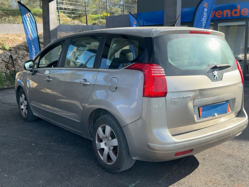 Peugeot 5008 1.6 HDi Premium 2011 – снимка 6