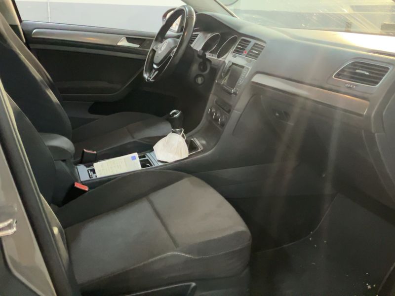 Volkswagen Golf VII 1.6 TDI Business BlueMotion Tech 2014 – снимка 16
