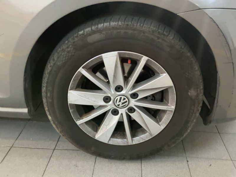 Volkswagen Golf VII 1.6 TDI Business BlueMotion Tech 2014 – снимка 11