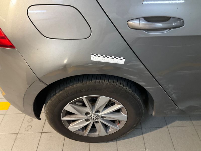 Volkswagen Golf VII 1.6 TDI Business BlueMotion Tech 2014 – снимка 21