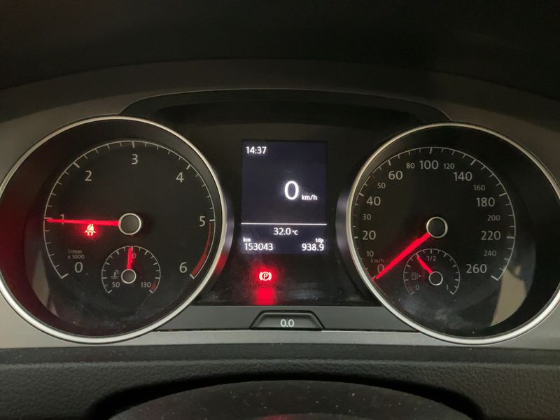 Volkswagen Golf VII 1.6 TDI Business BlueMotion Tech 2014 – снимка 18