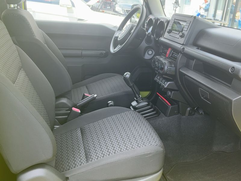 Suzuki Jimny 1.5 Comfort Allgrip NFZ 2022 – снимка 16
