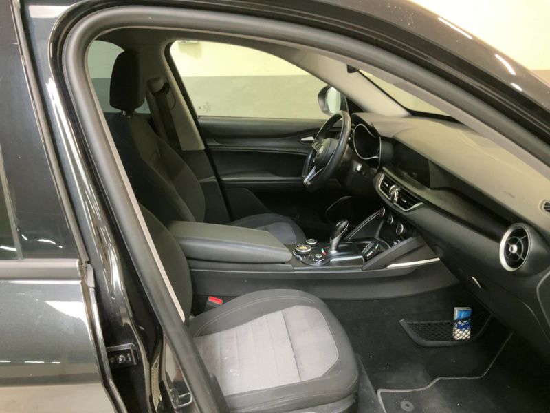 Alfa Romeo Stelvio 2.2 JTDM Business Q4 2018 – снимка 16