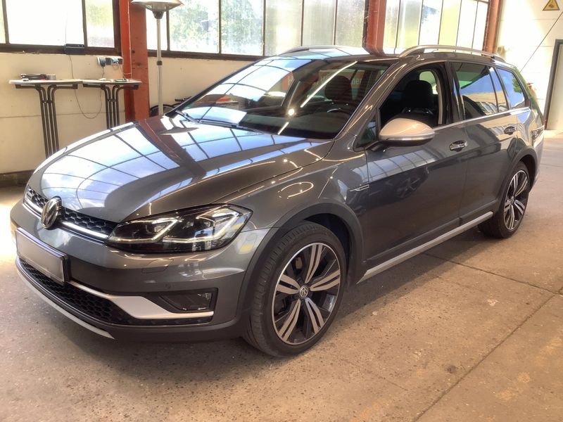 Volkswagen Golf VII 2.0 TDI Alltrack 4Motion BlueMotion Tech 2018 – снимка 1