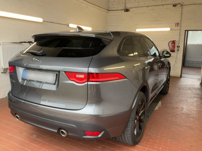 Jaguar F-Pace 30d R-Sport AWD 2018 – снимка 8