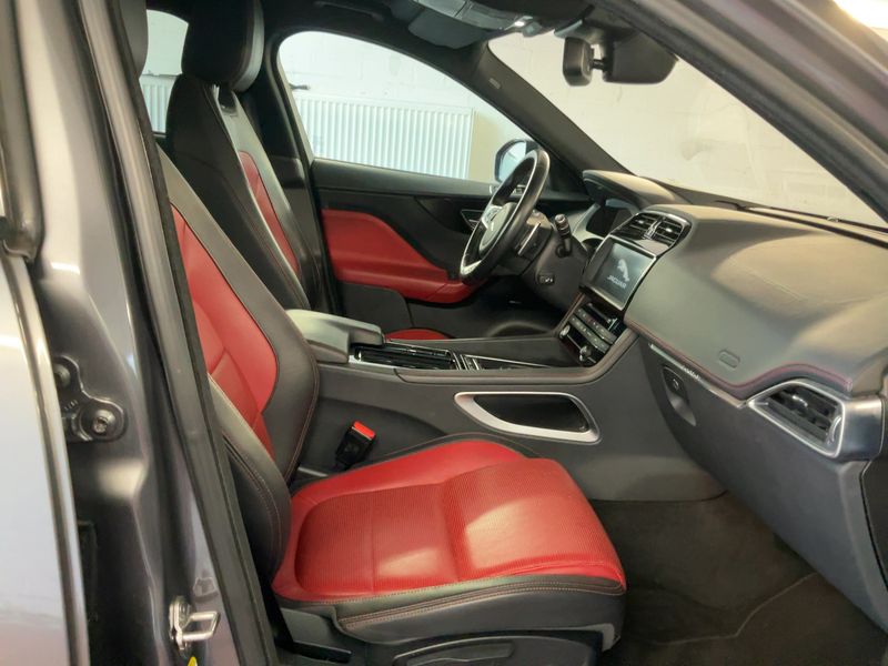 Jaguar F-Pace 30d R-Sport AWD 2018 – снимка 17