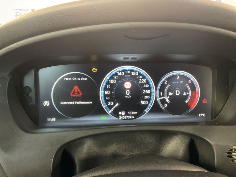 Jaguar F-Pace 30d R-Sport AWD 2018 – снимка 19