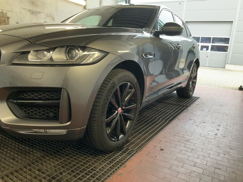 Jaguar F-Pace 30d R-Sport AWD 2018 – снимка 2