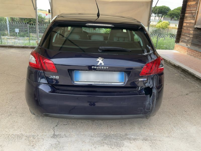 Peugeot 308 1.6 Blue-HDi Allure 2016 – снимка на щета