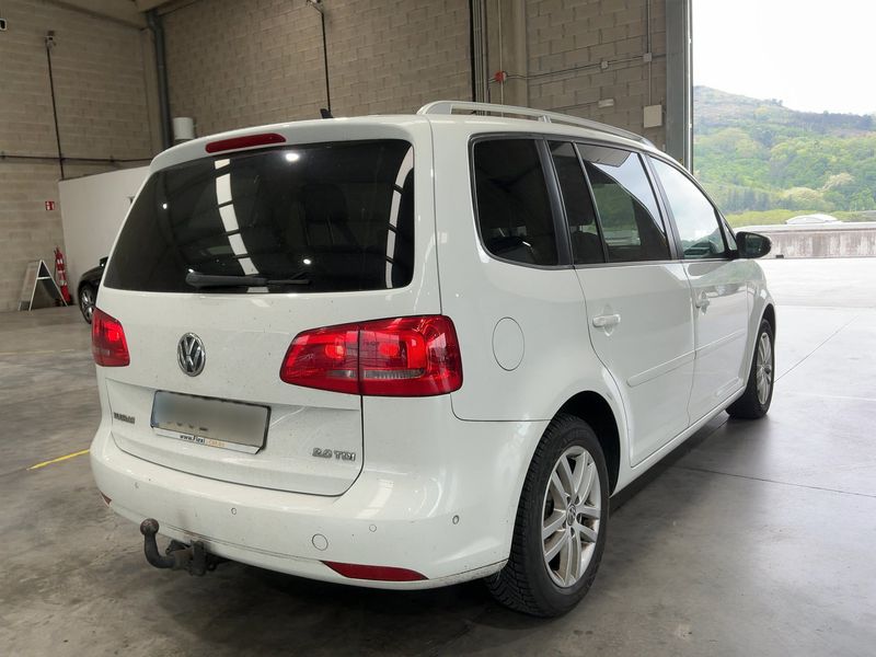 Volkswagen Touran 2.0 TDI Advance 2014 – снимка 6