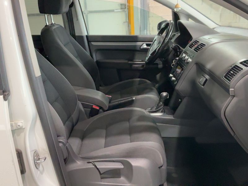 Volkswagen Touran 2.0 TDI Advance 2014 – снимка 11