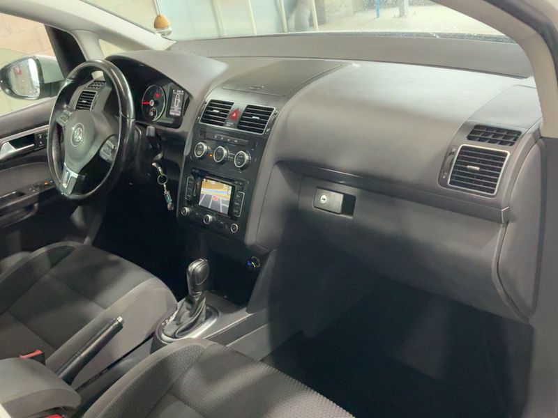 Volkswagen Touran 2.0 TDI Advance 2014 – снимка 12