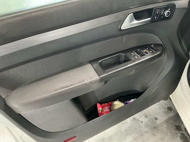 Volkswagen Touran 2.0 TDI Advance 2014 – снимка 25